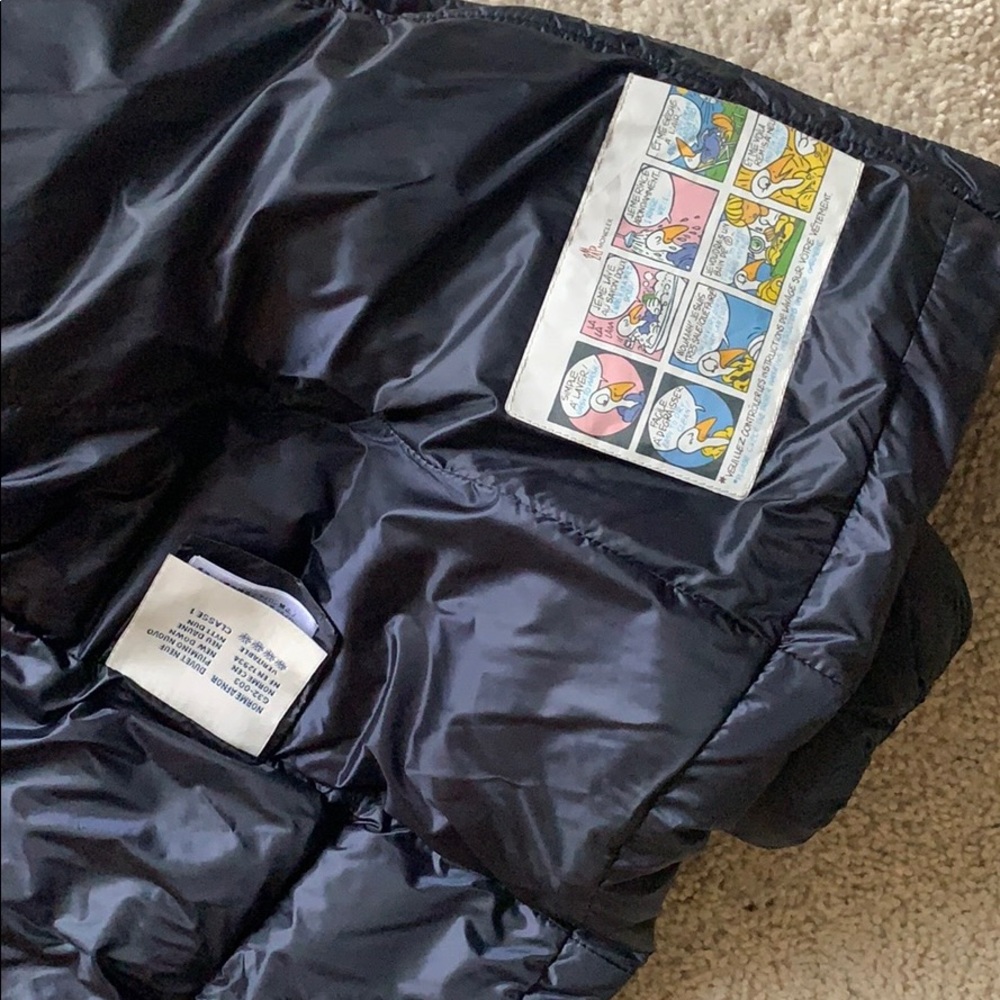 Kids Moncler puffer jacket size 10 - Picture 3 of 3